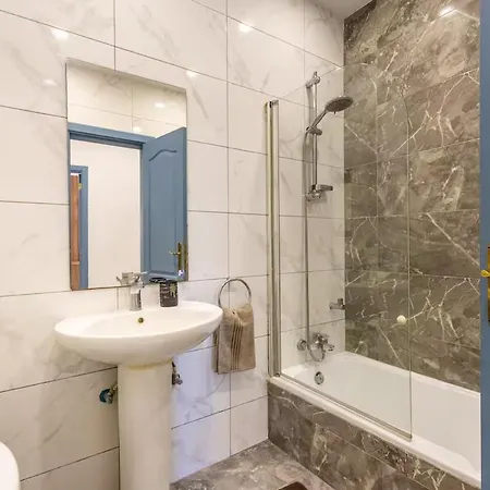 2-bedroom In Msida, Easy Access To Valletta Lejlighed Msida
